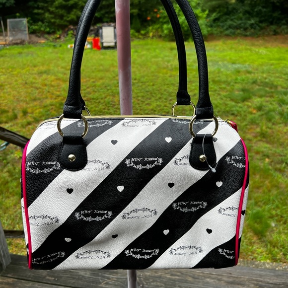 Betsey Johnson Black and white satchel - Picture 2 of 10
